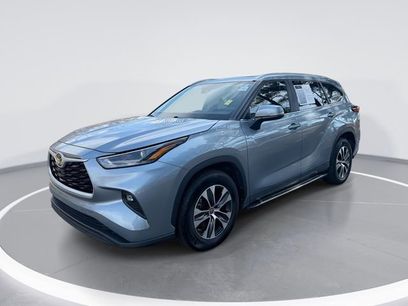 Used 2023 Toyota Highlander XLE