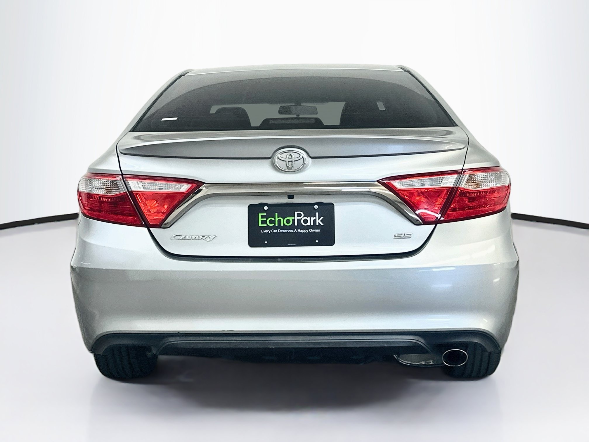 Used 2015 Toyota Camry SE FWD image 7