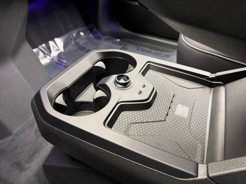 Used 2026 BMW iX xDrive45 image 18