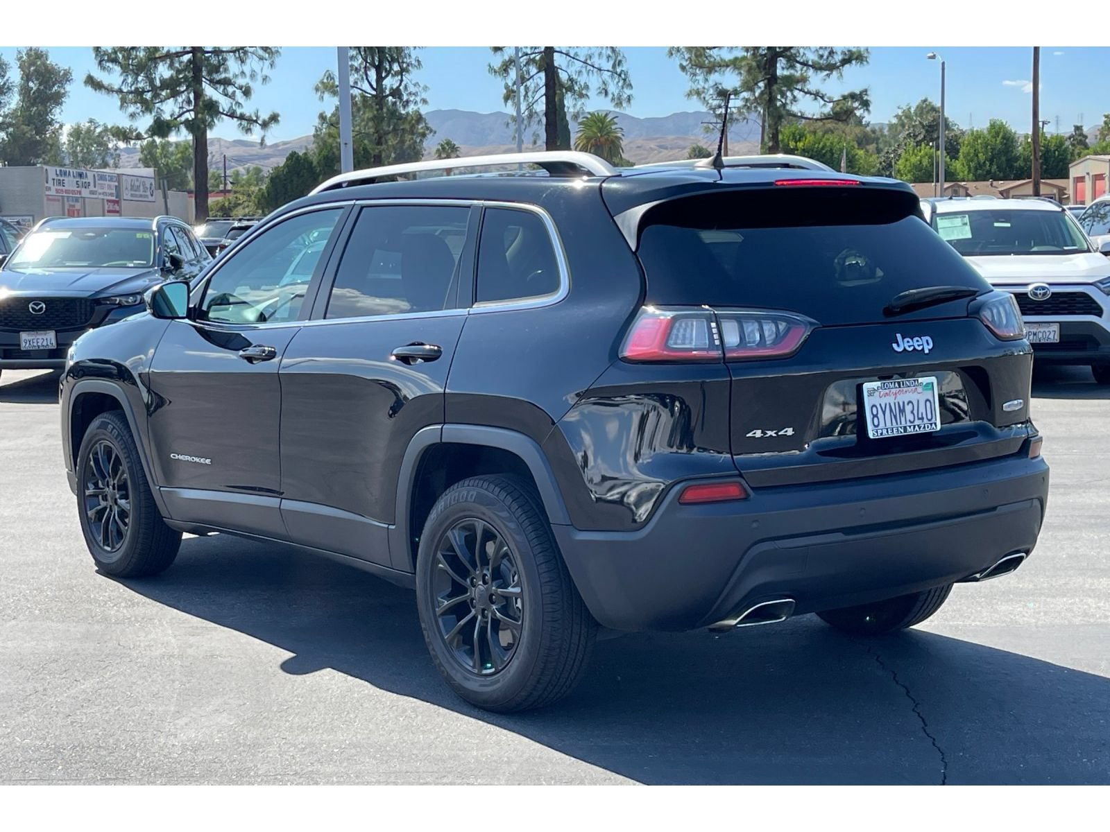 Used 2021 Jeep Cherokee Latitude Lux AWD/4WD image 4