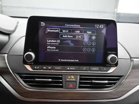 Used 2023 Nissan Altima 2.5 SV image 15