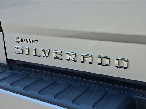 Used 2018 Chevrolet Silverado 1500 LT w/ All Star Edition AWD/4WD image 29