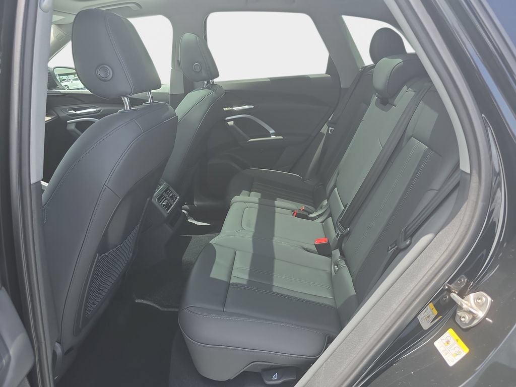 Certified 2025 Audi Q5 Premium w/ Convenience Package AWD/4WD image 24