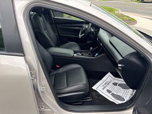 Used 2023 MAZDA MAZDA3 s FWD image 19
