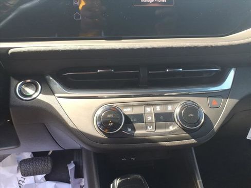 Used 2025 Buick Envista Preferred w/ Convenience I Package image 16