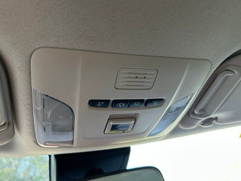 Used 2022 Toyota Corolla LE image 27