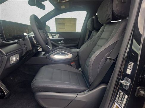 New 2026 Mercedes-Benz GLS 580 4MATIC image 4