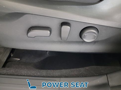 Used 2023 Subaru Forester Limited image 15