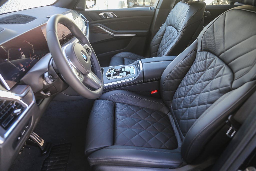 Used 2026 BMW X5 sDrive40i w/ M Sport Package RWD image 14