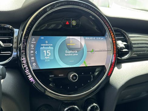 Certified 2023 MINI Cooper S w/ Multitone Edition FWD image 18