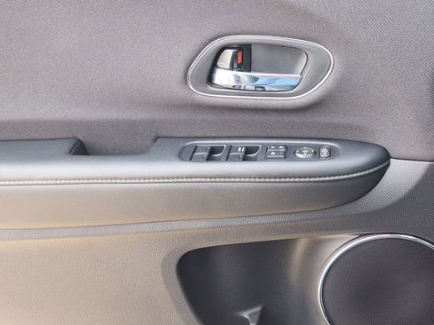 Used 2021 Honda HR-V EX image 25