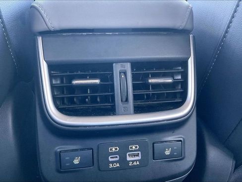 Used 2024 Subaru Outback Limited image 12