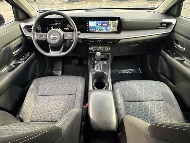 Certified 2025 Nissan Kicks SV AWD/4WD image 29