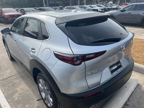 Used 2020 MAZDA CX-30 FWD w/ Preferred Package image 4