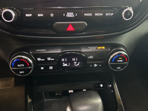 Used 2024 Kia Soul GT-Line image 24