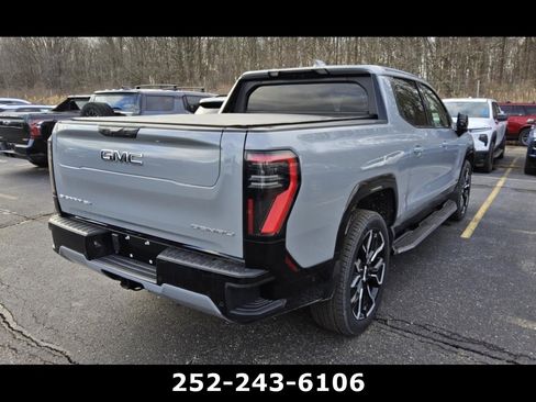 Used 2024 GMC Sierra EV Denali image 5
