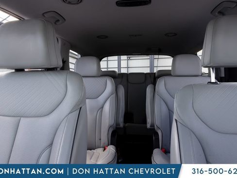 Used 2024 Hyundai Palisade SEL FWD image 16