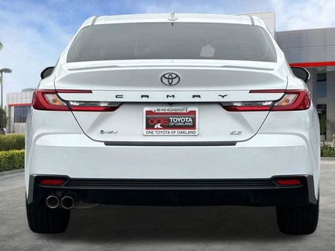 Certified 2025 Toyota Camry SE FWD image 6