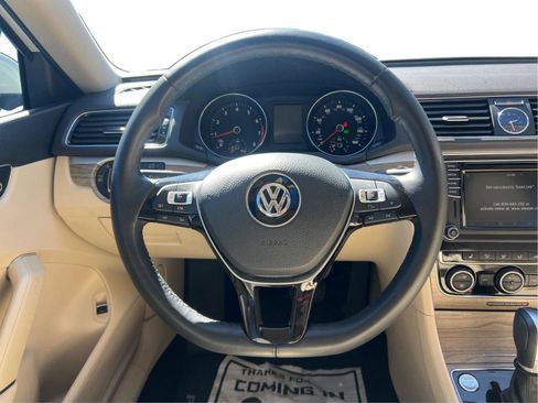 Used 2017 Volkswagen Passat 1.8T SE image 19