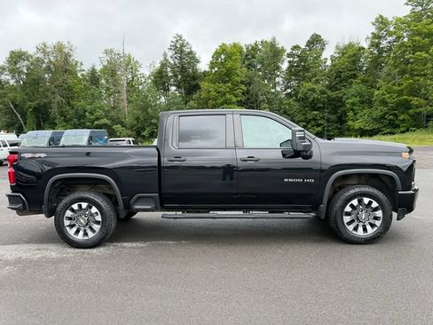 Used 2021 Chevrolet Silverado 2500 Custom w/ Custom Value Package AWD/4WD image 6
