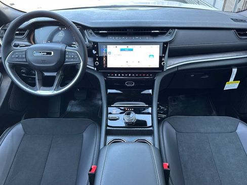 New 2026 Jeep Grand Cherokee L 4WD image 13