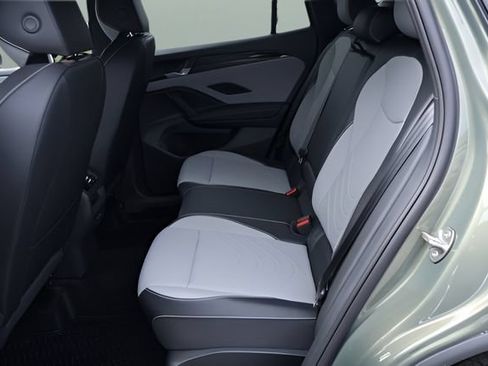 New 2026 Volkswagen Tiguan SE R-Line FWD image 13