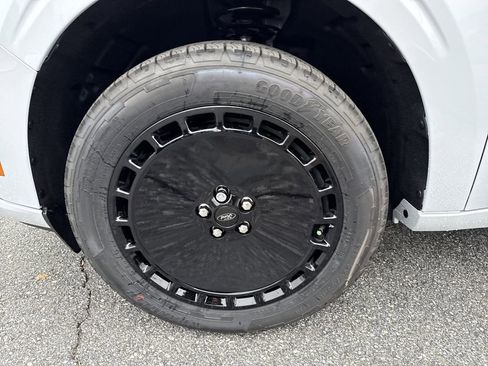 New 2026 Ford Maverick Lobo image 11