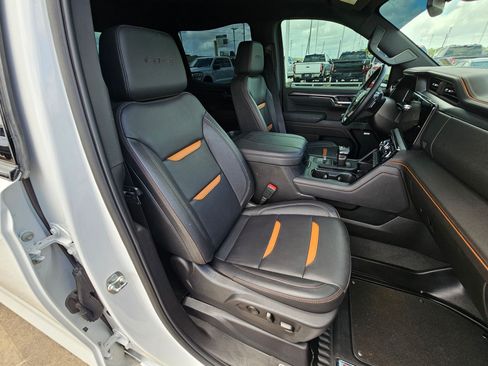 Used 2025 GMC Sierra 1500 AT4 AWD/4WD image 33