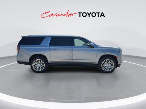 Used 2024 Chevrolet Suburban High Country w/ Premium Package 2 image 9