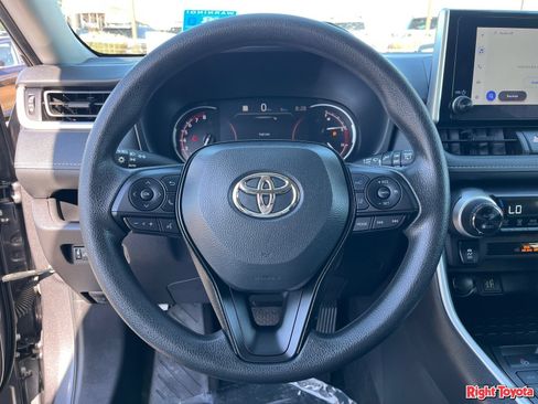 Certified 2025 Toyota RAV4 XLE AWD/4WD image 22