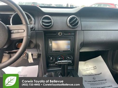 Used 2009 Ford Mustang Premium image 17