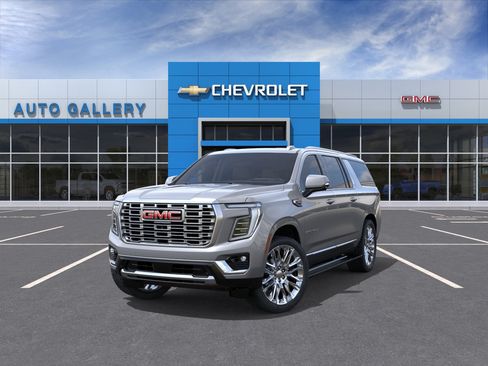 New 2026 GMC Yukon XL Denali w/ Denali Reserve Package AWD/4WD image 9