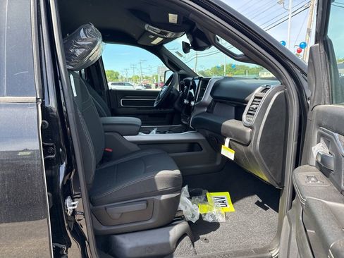 New 2026 RAM 2500 Big Horn AWD/4WD image 22