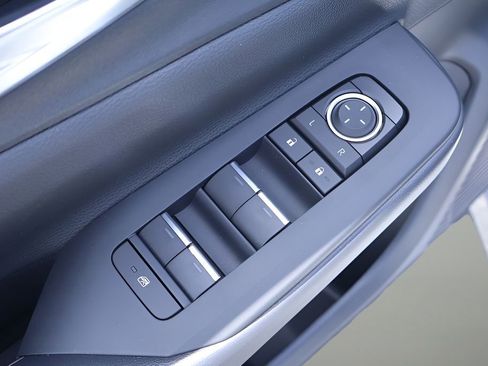 New 2026 Toyota Prius Plug-In Hybrid image 10