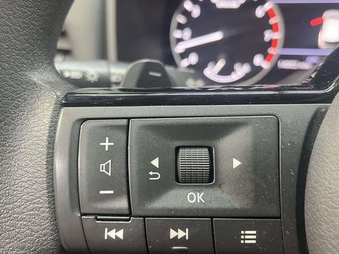Used 2023 Nissan Rogue SV AWD/4WD image 24