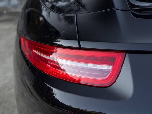 Used 2016 Porsche 911 Carrera image 18