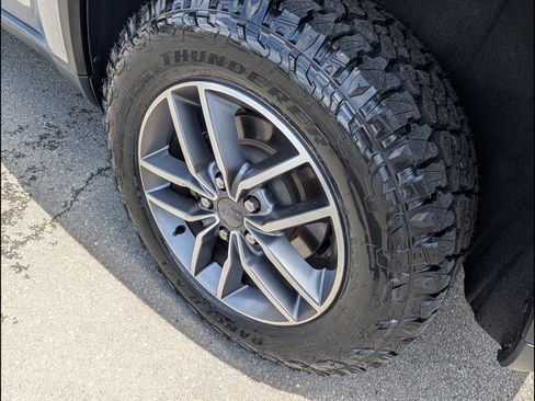 Used 2020 Jeep Grand Cherokee Laredo w/ Laredo X Package AWD/4WD image 21
