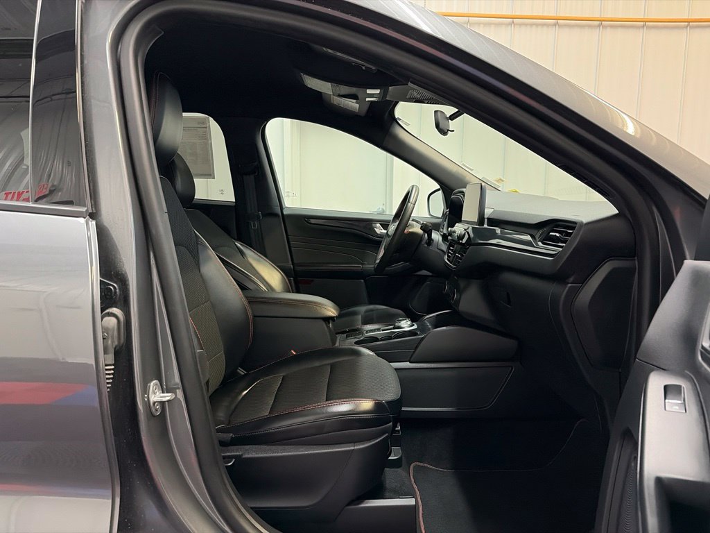 Used 2023 Ford Escape ST-Line AWD/4WD image 21
