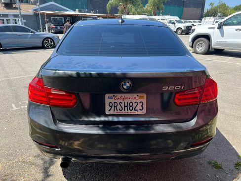 Used 2014 BMW 320i Sedan RWD image 4