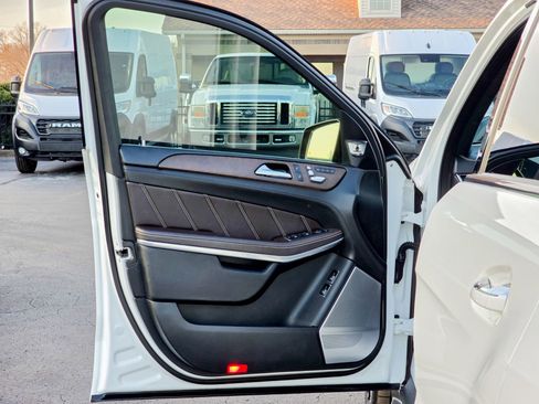 Used 2017 Mercedes-Benz GLS 63 AMG 4MATIC image 33