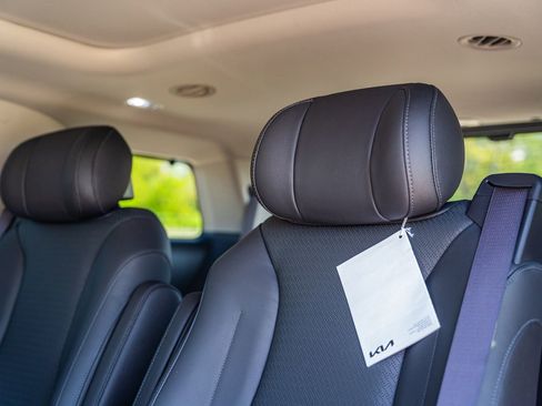 New 2026 Kia Carnival SX Prestige FWD image 14