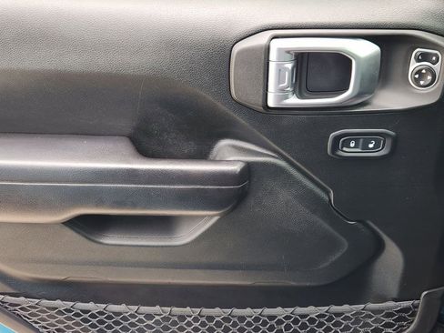 Used 2020 Jeep Wrangler Unlimited Sport image 24