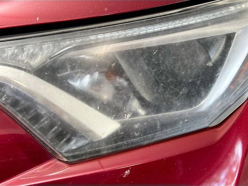 Used 2018 Toyota RAV4 XLE image 12