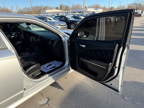 Used 2012 Dodge Charger SRT8 w/ Driver Confidence Group image 9