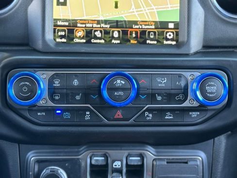 Used 2021 Jeep Wrangler Unlimited Sahara w/ Cold Weather Group image 19