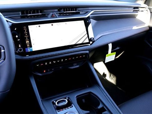 New 2026 Jeep Cherokee Overland image 13