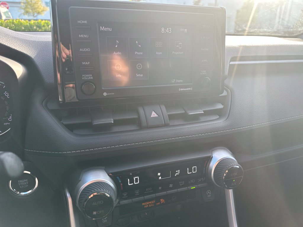 Used 2022 Toyota RAV4 XLE FWD image 12