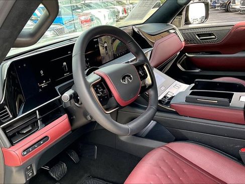 Certified 2026 INFINITI QX80 Autograph w/ Premium Cargo Package AWD/4WD image 17