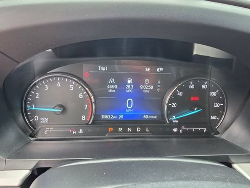 Used 2024 Ford Explorer XLT w/ Equipment Group 202A AWD/4WD image 31