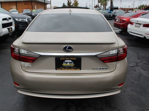 Used 2018 Lexus ES 300h image 6